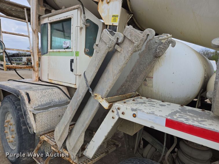image for item EC4204 2019 Indiana Phoenix INC Mixer ready mix truck