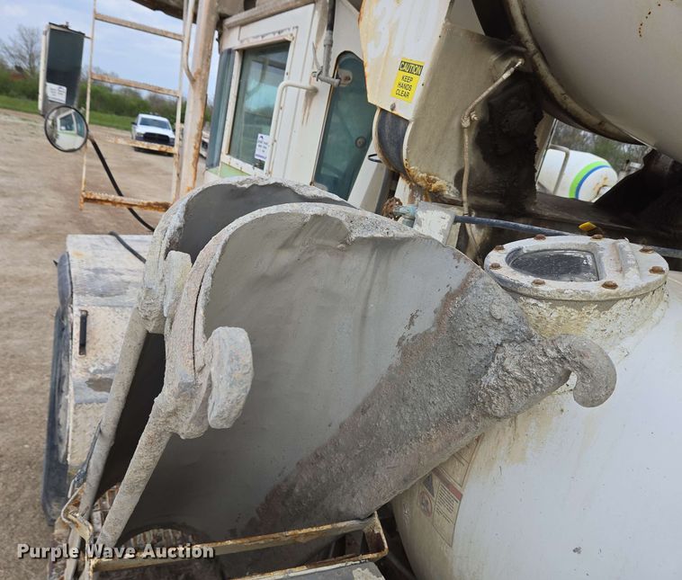 image for item EC4204 2019 Indiana Phoenix INC Mixer ready mix truck