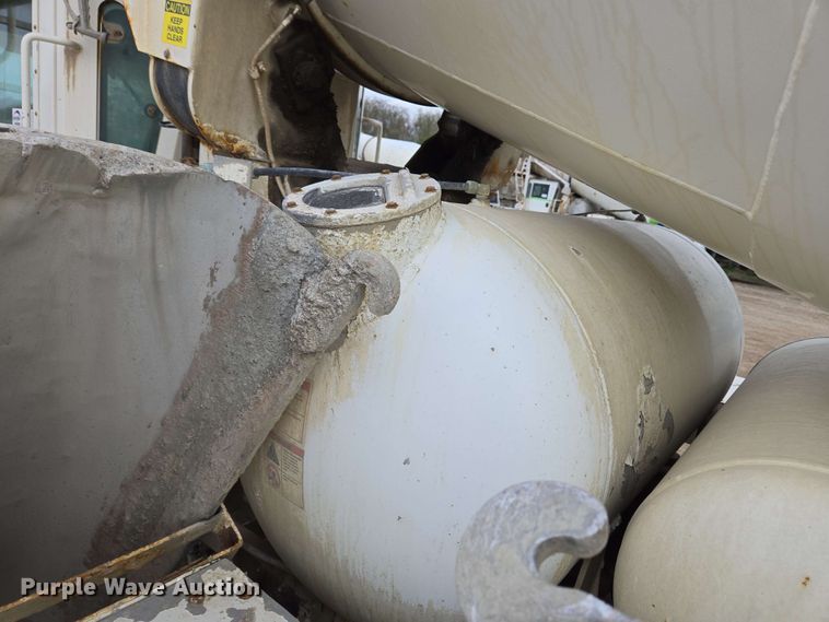 image for item EC4204 2019 Indiana Phoenix INC Mixer ready mix truck