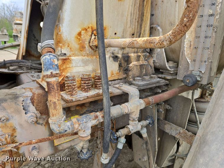 image for item EC4204 2019 Indiana Phoenix INC Mixer ready mix truck