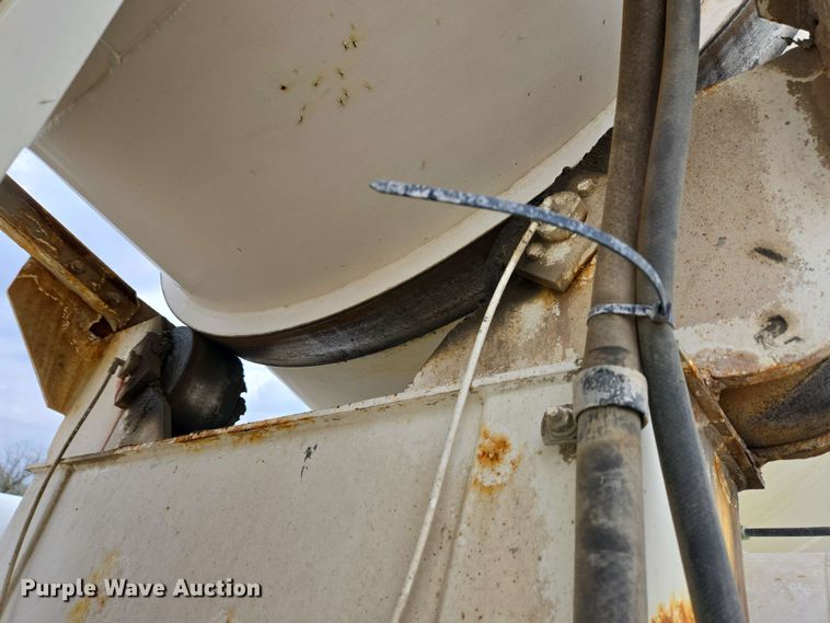 image for item EC4204 2019 Indiana Phoenix INC Mixer ready mix truck