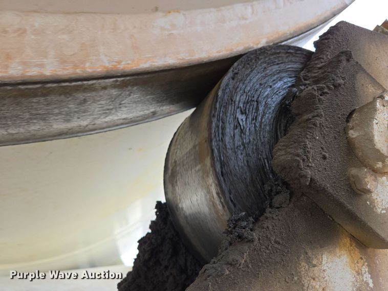 image for item EC4204 2019 Indiana Phoenix INC Mixer ready mix truck