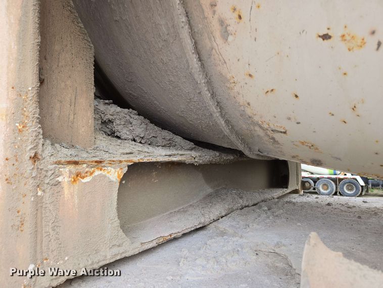 image for item EC4204 2019 Indiana Phoenix INC Mixer ready mix truck