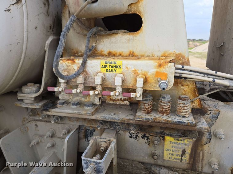 image for item EC4204 2019 Indiana Phoenix INC Mixer ready mix truck