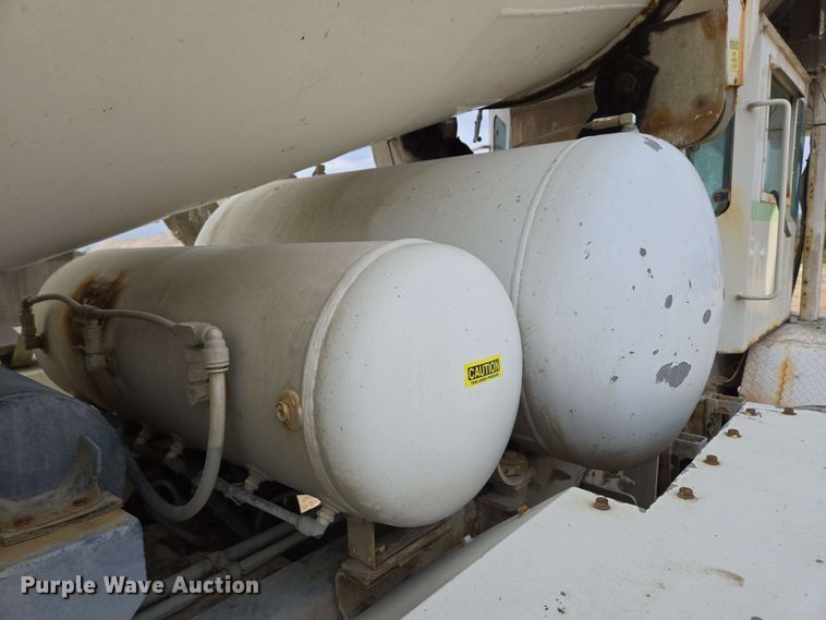 image for item EC4204 2019 Indiana Phoenix INC Mixer ready mix truck