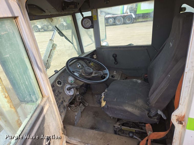 image for item EC4204 2019 Indiana Phoenix INC Mixer ready mix truck