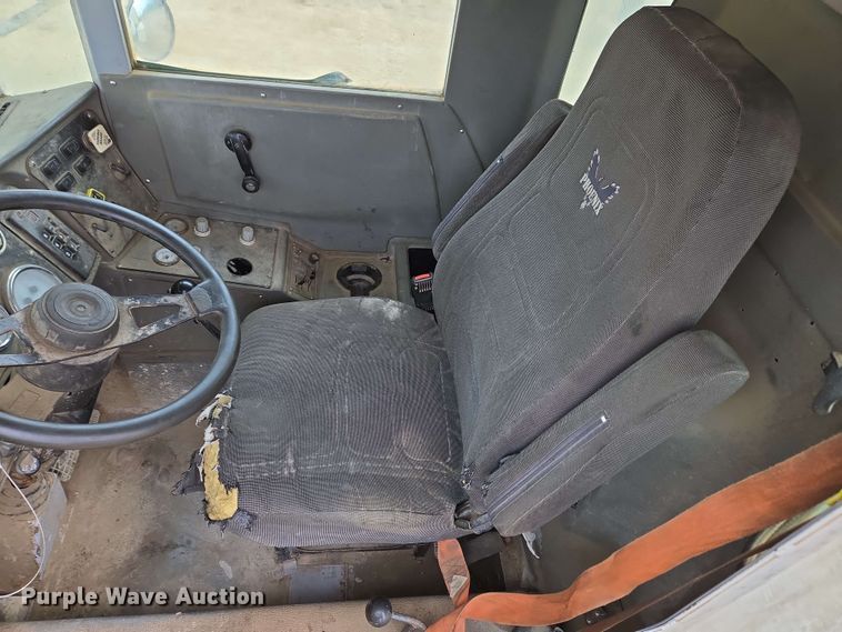 image for item EC4204 2019 Indiana Phoenix INC Mixer ready mix truck