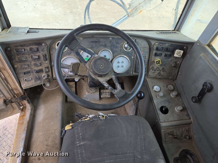 image for item EC4204 2019 Indiana Phoenix INC Mixer ready mix truck