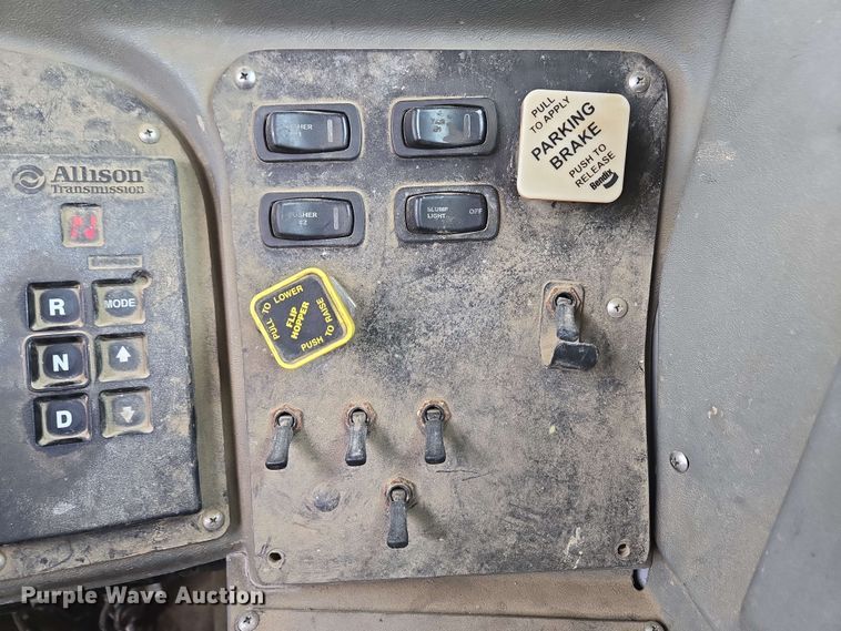 image for item EC4204 2019 Indiana Phoenix INC Mixer ready mix truck