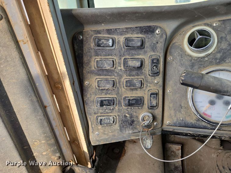 image for item EC4204 2019 Indiana Phoenix INC Mixer ready mix truck