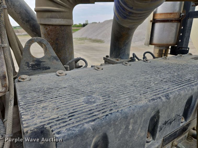 image for item EC4204 2019 Indiana Phoenix INC Mixer ready mix truck