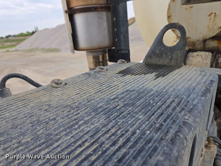 image for item EC4204 2019 Indiana Phoenix INC Mixer ready mix truck