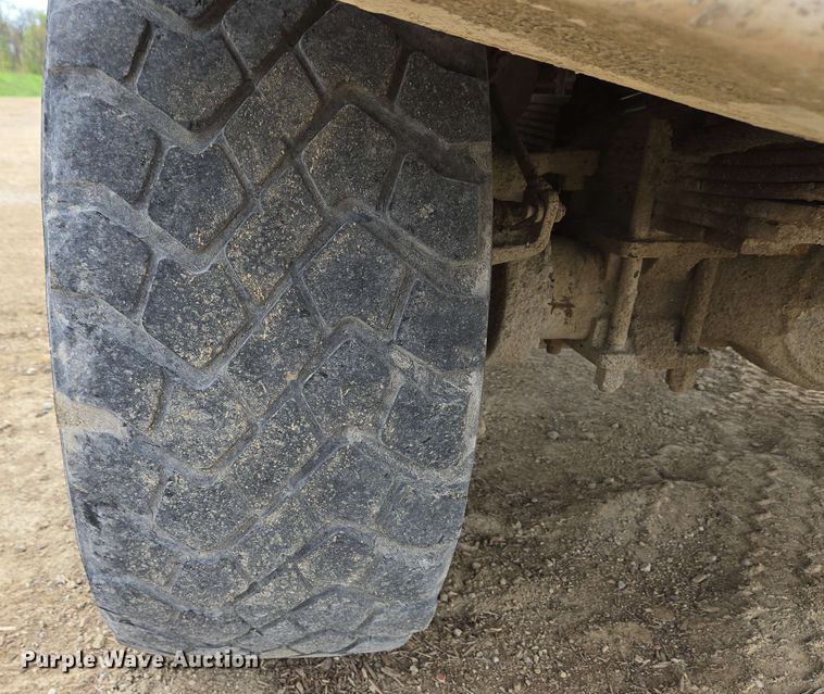 image for item EC4204 2019 Indiana Phoenix INC Mixer ready mix truck