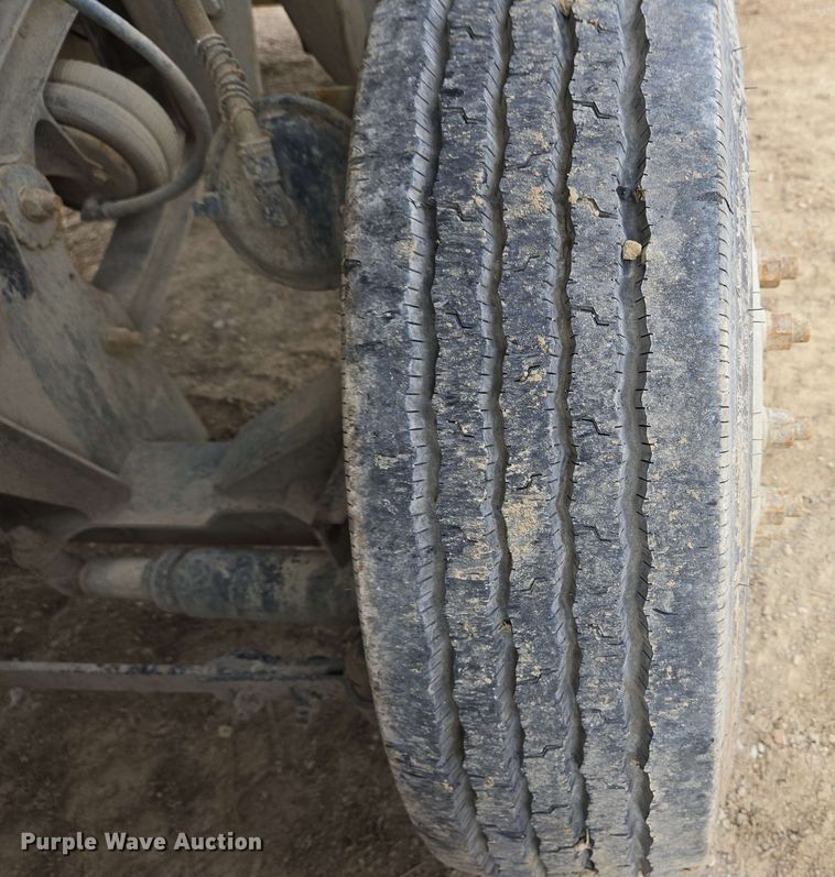 image for item EC4204 2019 Indiana Phoenix INC Mixer ready mix truck