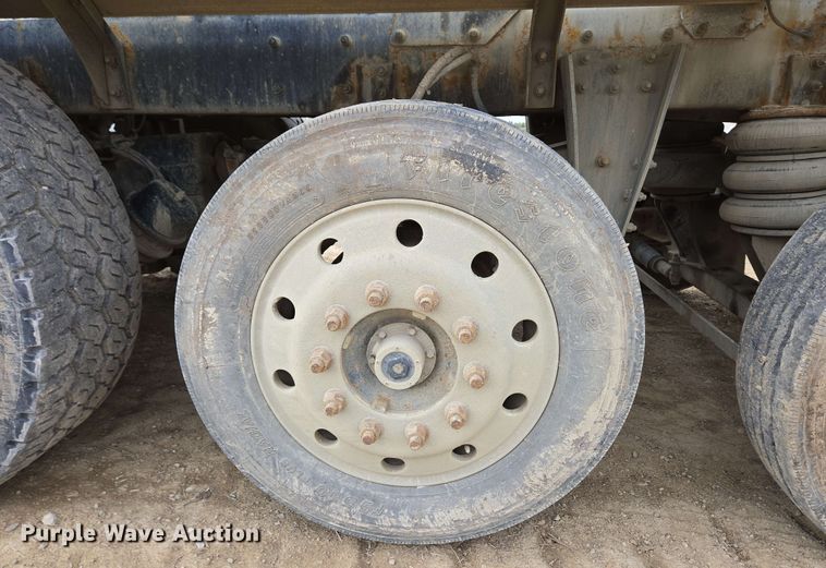 image for item EC4204 2019 Indiana Phoenix INC Mixer ready mix truck