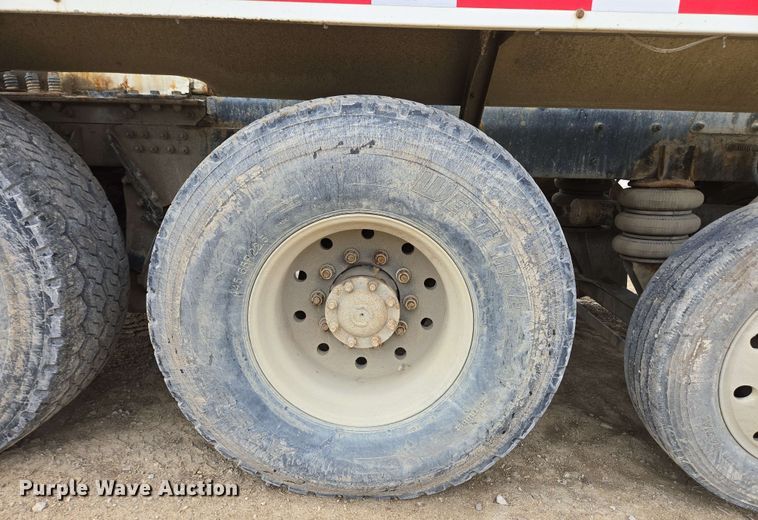 image for item EC4204 2019 Indiana Phoenix INC Mixer ready mix truck