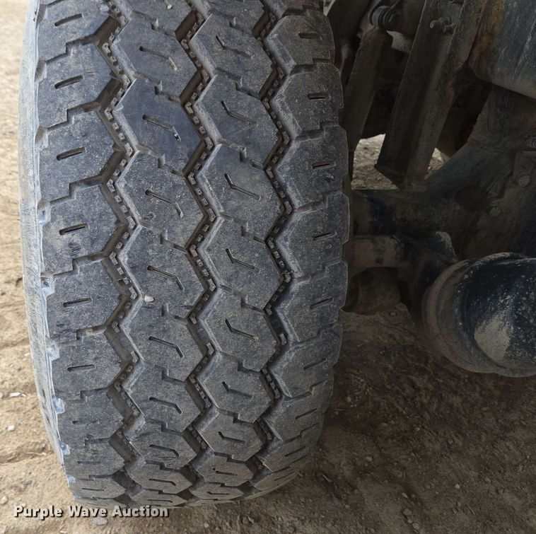 image for item EC4204 2019 Indiana Phoenix INC Mixer ready mix truck