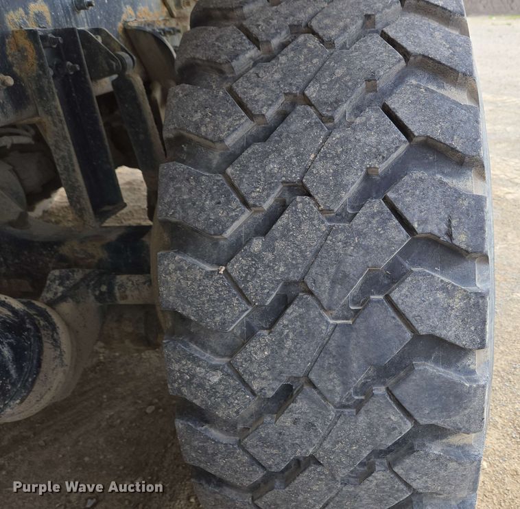 image for item EC4204 2019 Indiana Phoenix INC Mixer ready mix truck