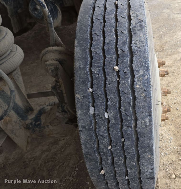 image for item EC4204 2019 Indiana Phoenix INC Mixer ready mix truck