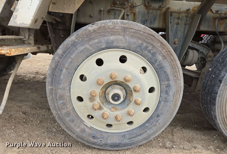 image for item EC4204 2019 Indiana Phoenix INC Mixer ready mix truck