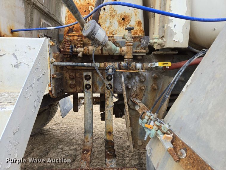 image for item EC4205 2016 Terex Advance Mixer ready mix truck