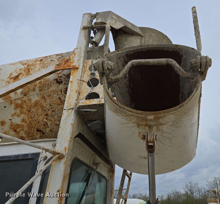 image for item EC4205 2016 Terex Advance Mixer ready mix truck