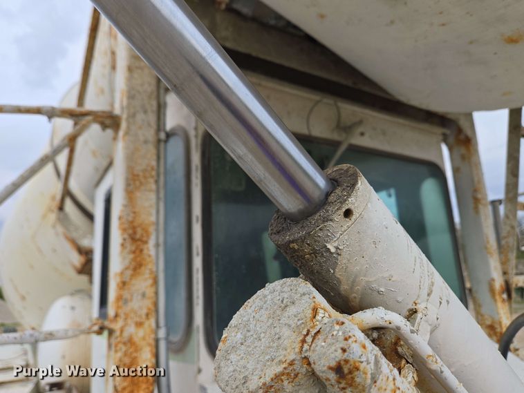 image for item EC4205 2016 Terex Advance Mixer ready mix truck