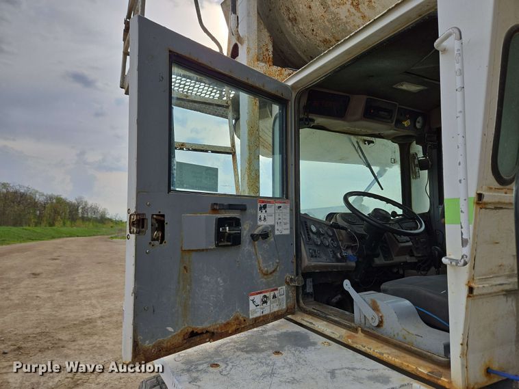 image for item EC4205 2016 Terex Advance Mixer ready mix truck