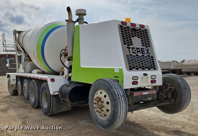 image for item EC4206 2015 Terex FDB6000 ready mix truck