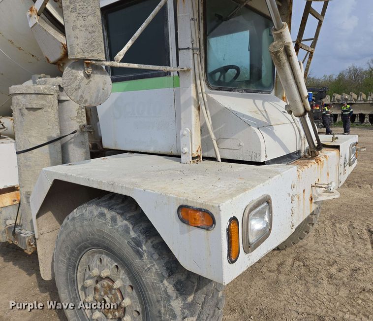 image for item EC4206 2015 Terex FDB6000 ready mix truck