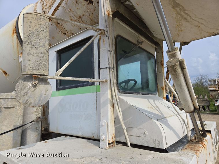 image for item EC4206 2015 Terex FDB6000 ready mix truck