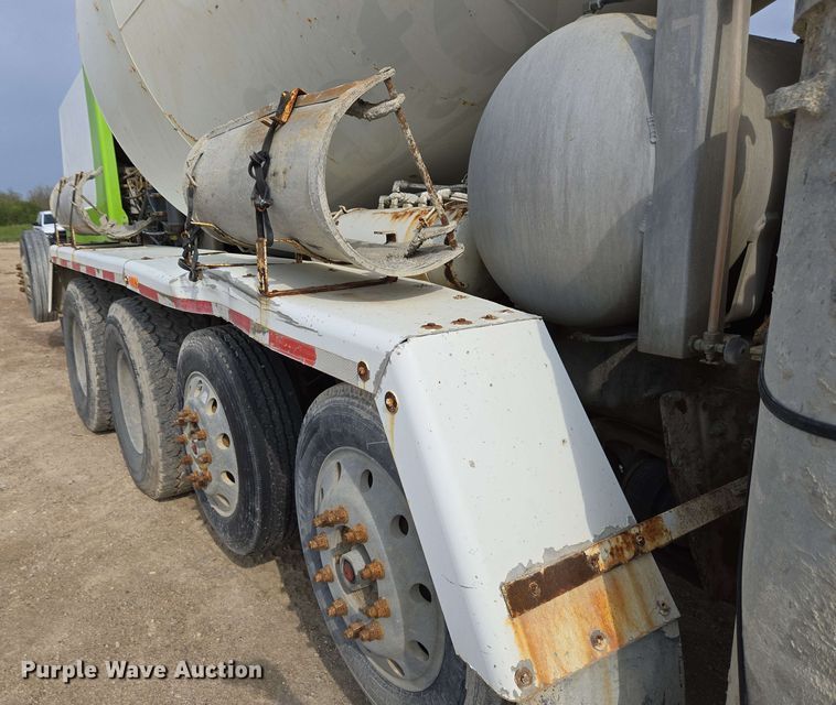 image for item EC4206 2015 Terex FDB6000 ready mix truck
