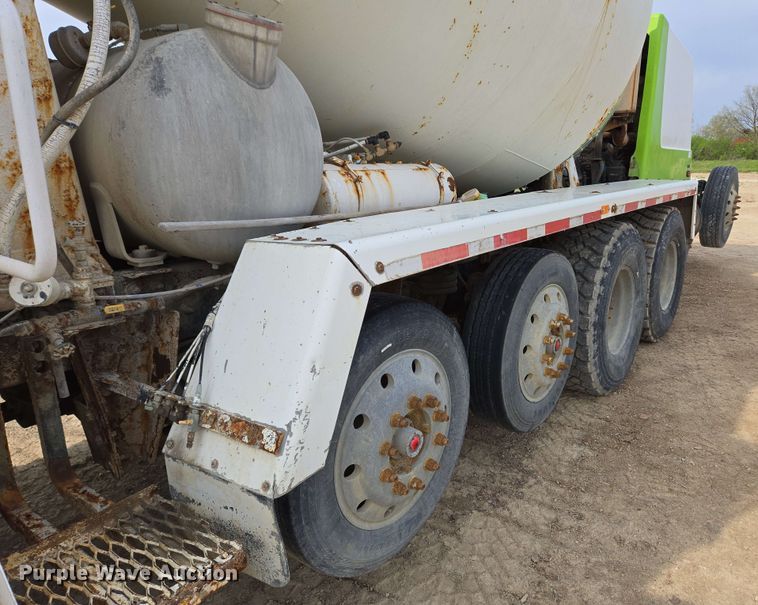 image for item EC4206 2015 Terex FDB6000 ready mix truck