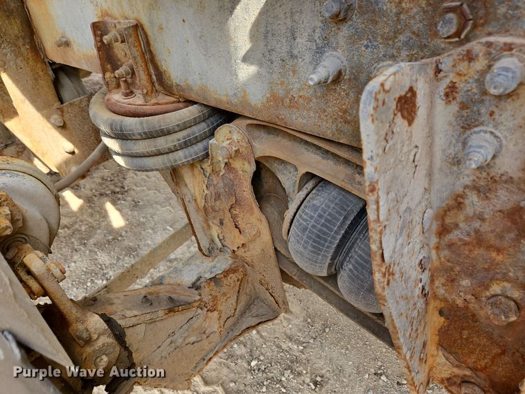 image for item EC4206 2015 Terex FDB6000 ready mix truck