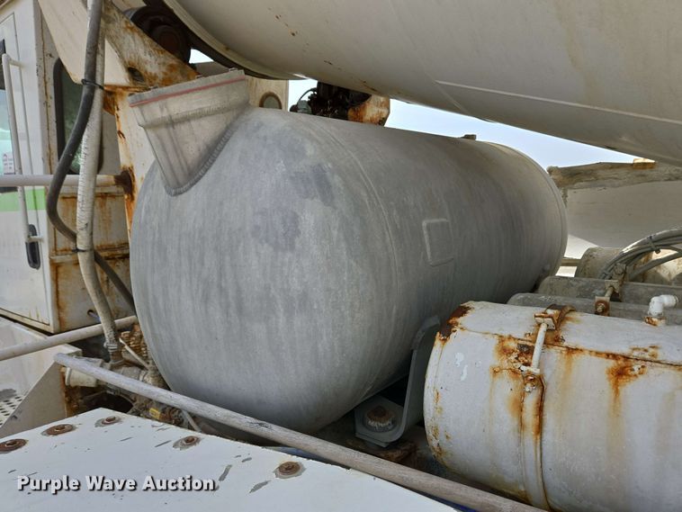 image for item EC4206 2015 Terex FDB6000 ready mix truck