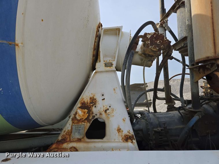 image for item EC4206 2015 Terex FDB6000 ready mix truck