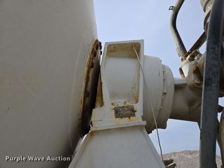 image for item EC4206 2015 Terex FDB6000 ready mix truck