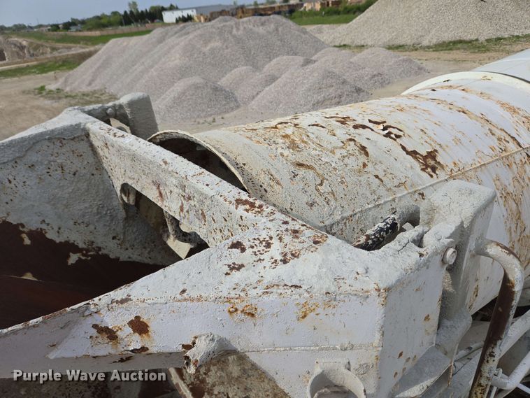 image for item EC4206 2015 Terex FDB6000 ready mix truck