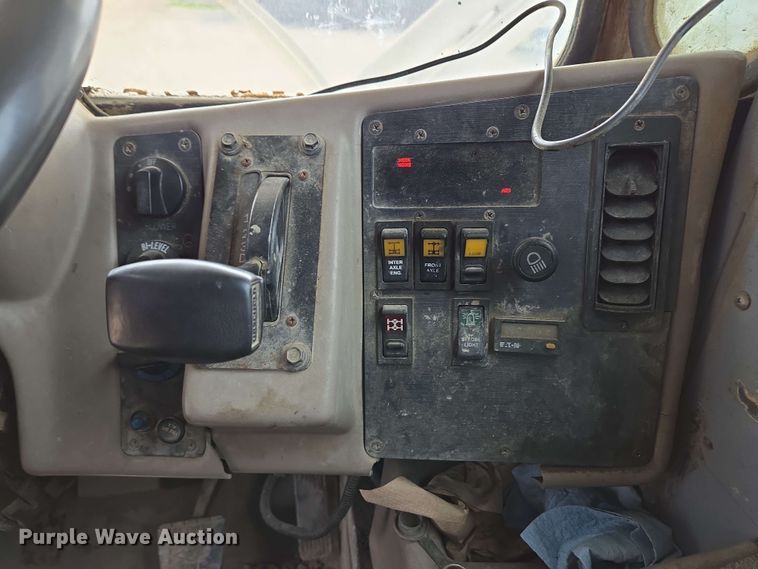 image for item EC4206 2015 Terex FDB6000 ready mix truck