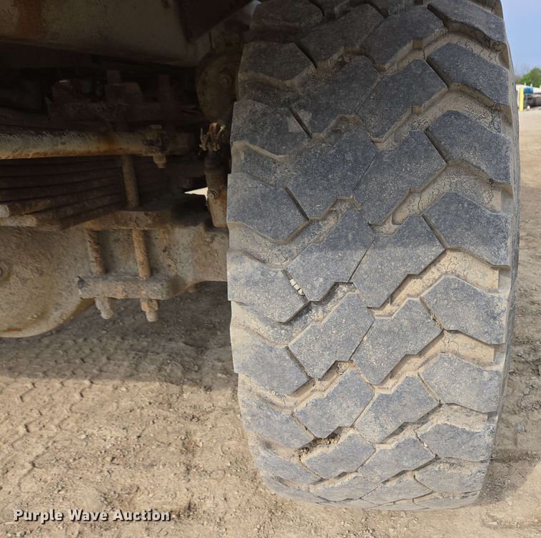 image for item EC4206 2015 Terex FDB6000 ready mix truck