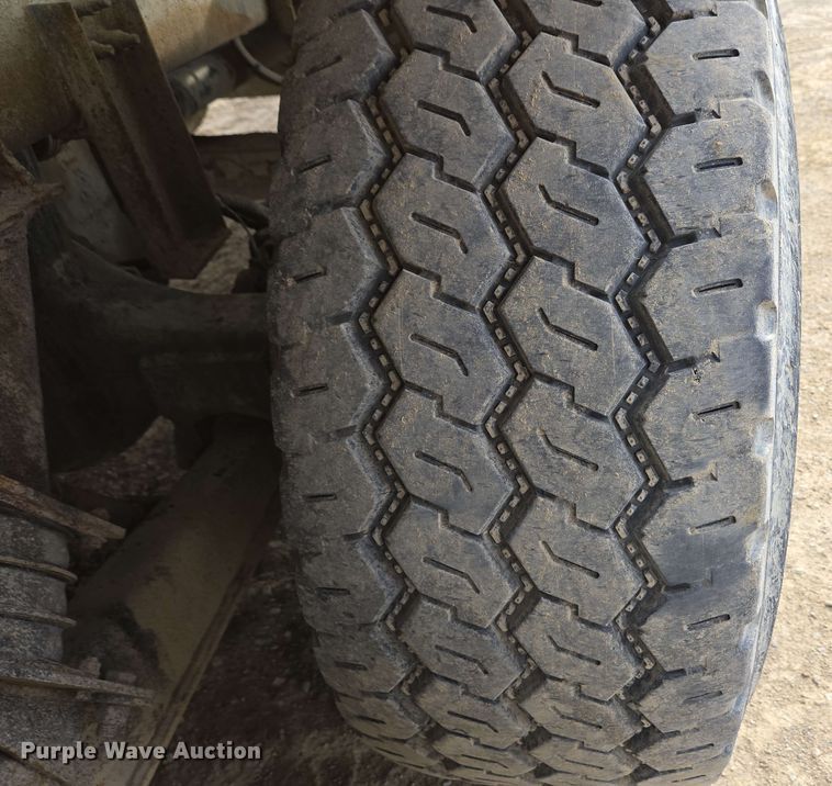 image for item EC4206 2015 Terex FDB6000 ready mix truck