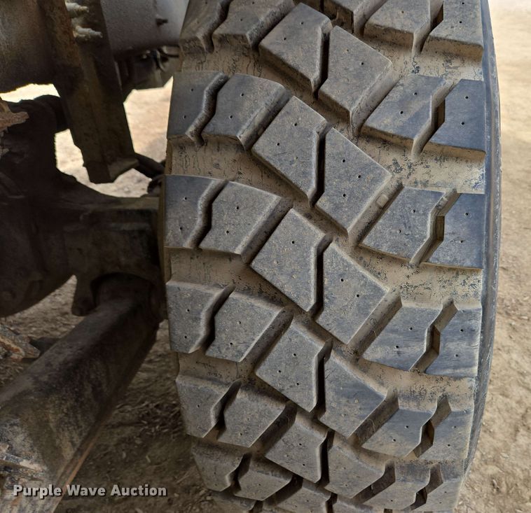 image for item EC4206 2015 Terex FDB6000 ready mix truck