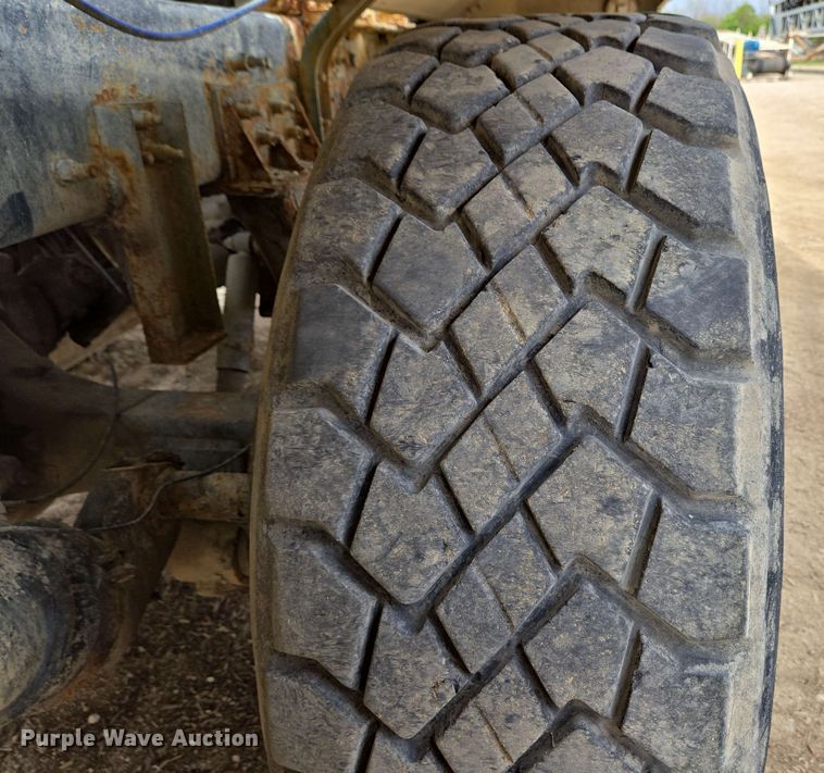 image for item EC4206 2015 Terex FDB6000 ready mix truck