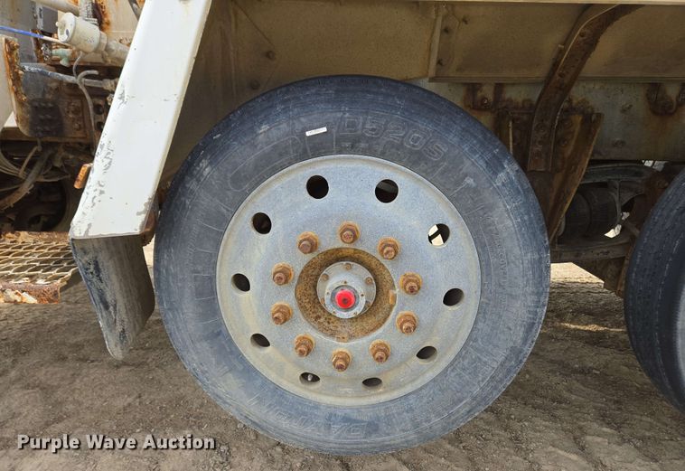 image for item EC4206 2015 Terex FDB6000 ready mix truck