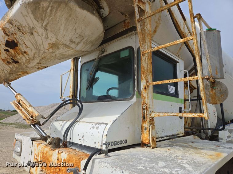image for item EC4207 2016 Terex Advance Mixer ready mix truck