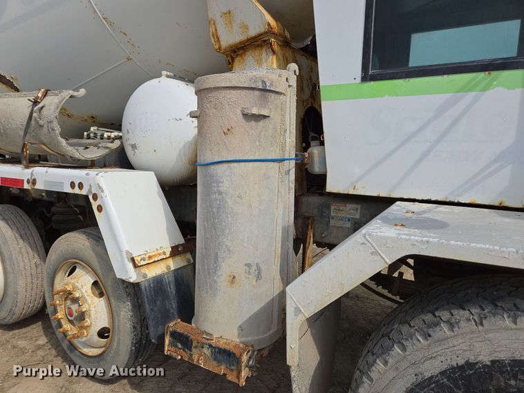 image for item EC4207 2016 Terex Advance Mixer ready mix truck