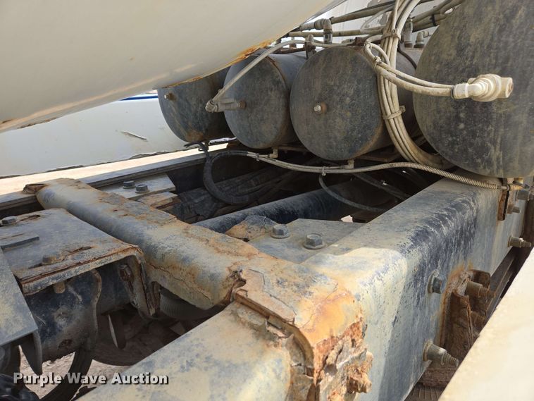 image for item EC4207 2016 Terex Advance Mixer ready mix truck