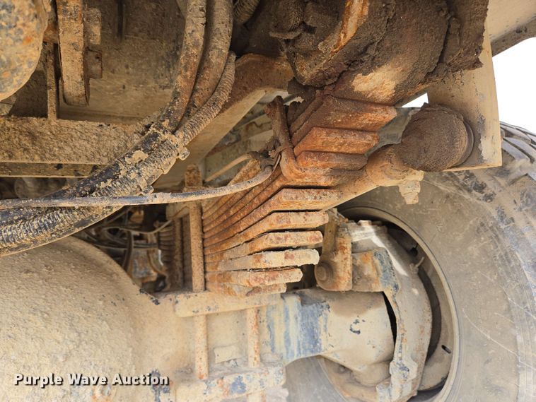 image for item EC4207 2016 Terex Advance Mixer ready mix truck