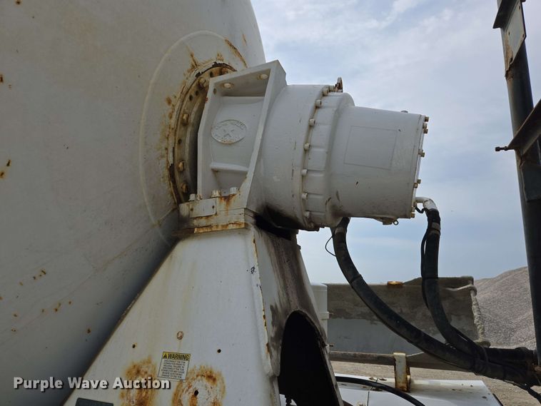 image for item EC4207 2016 Terex Advance Mixer ready mix truck