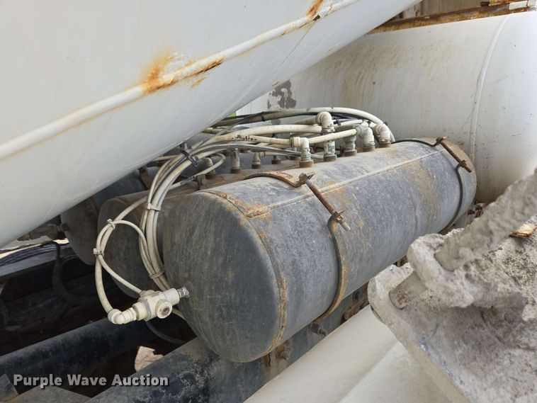 image for item EC4207 2016 Terex Advance Mixer ready mix truck